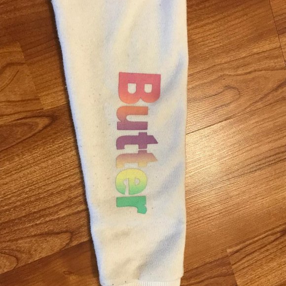 Butter Sweatshirt - Picture 3 of 4